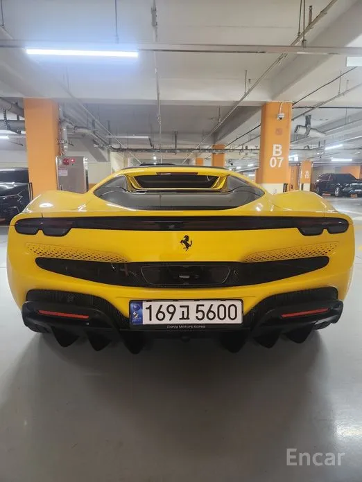 Фото 4 - Ferrari 296