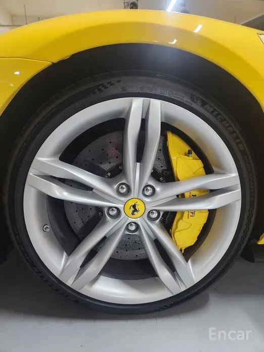 Фото 5 - Ferrari 296