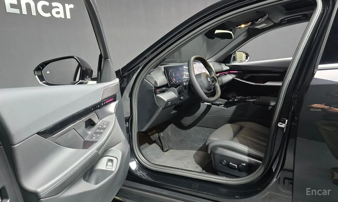 Фото 10 - BMW 5 Series