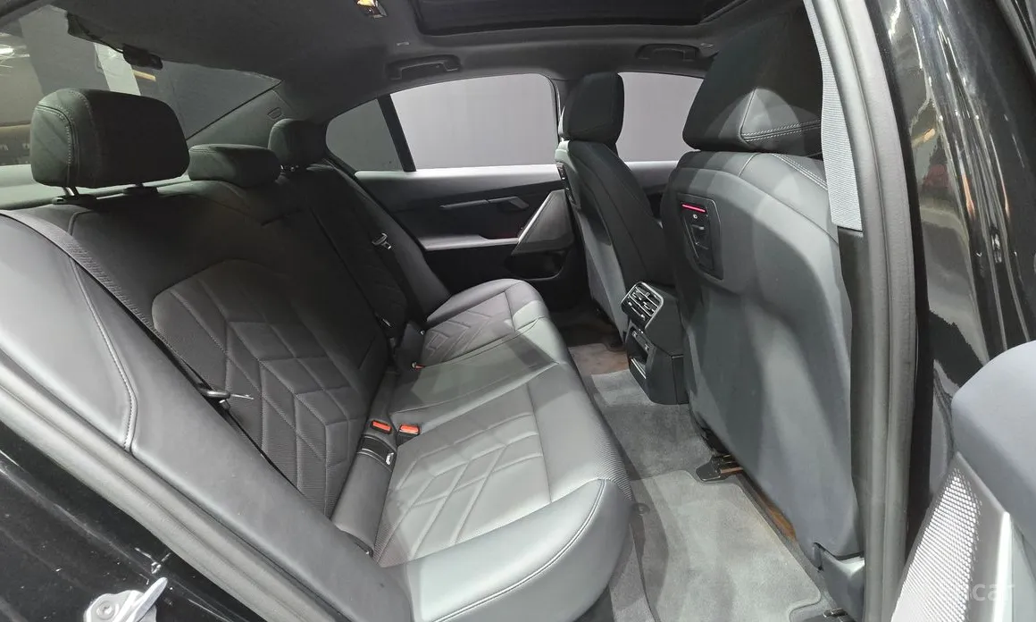 Фото 12 - BMW 5 Series