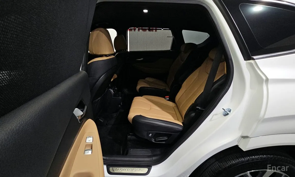 Фото 11 - Hyundai Santa Fe