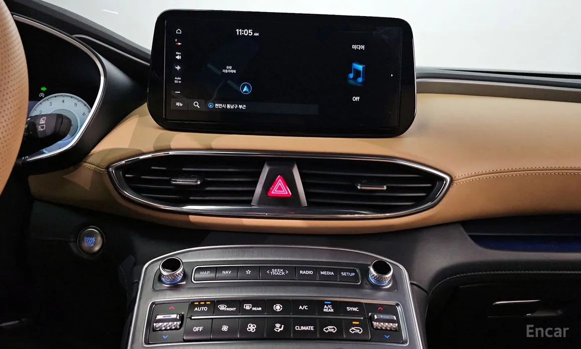 Фото 16 - Hyundai Santa Fe