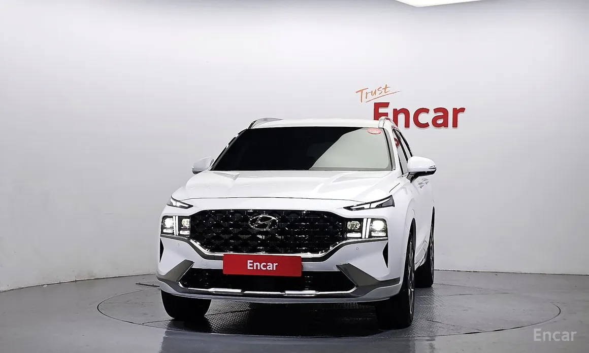 Фото 3 - Hyundai Santa Fe