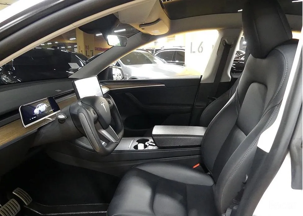 Фото 10 - Tesla Model Y