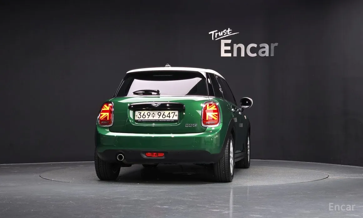 Фото 4 - Mini Cooper