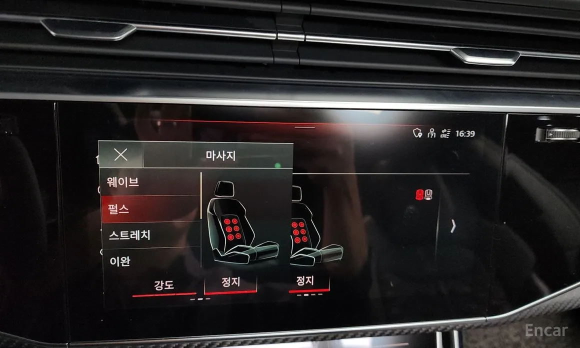 Фото 16 - Audi RS Q8