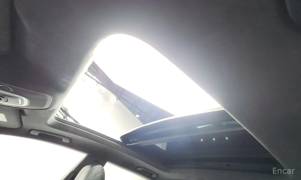 Фото 18 - Audi RS Q8