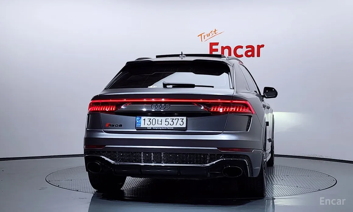 Фото 4 - Audi RS Q8