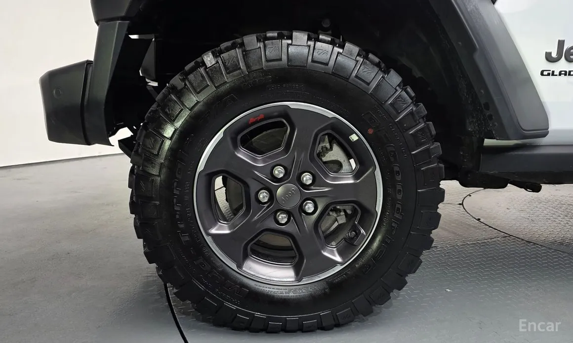 Фото 5 - Jeep Gladiator