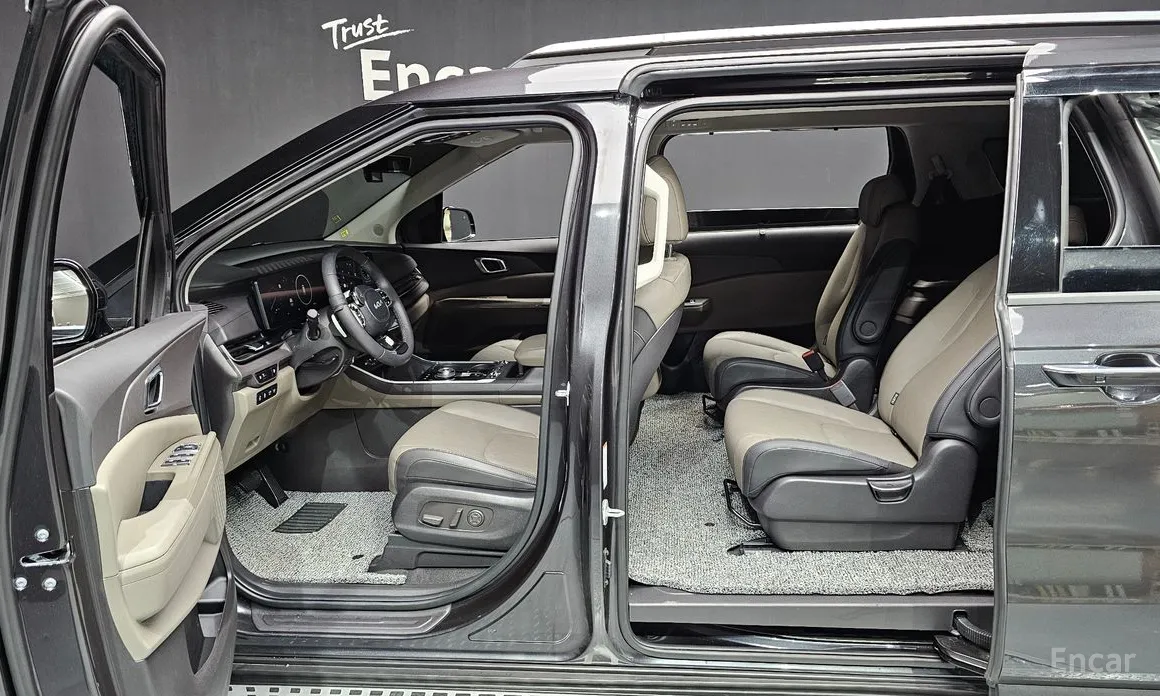 Фото 18 - Kia Carnival