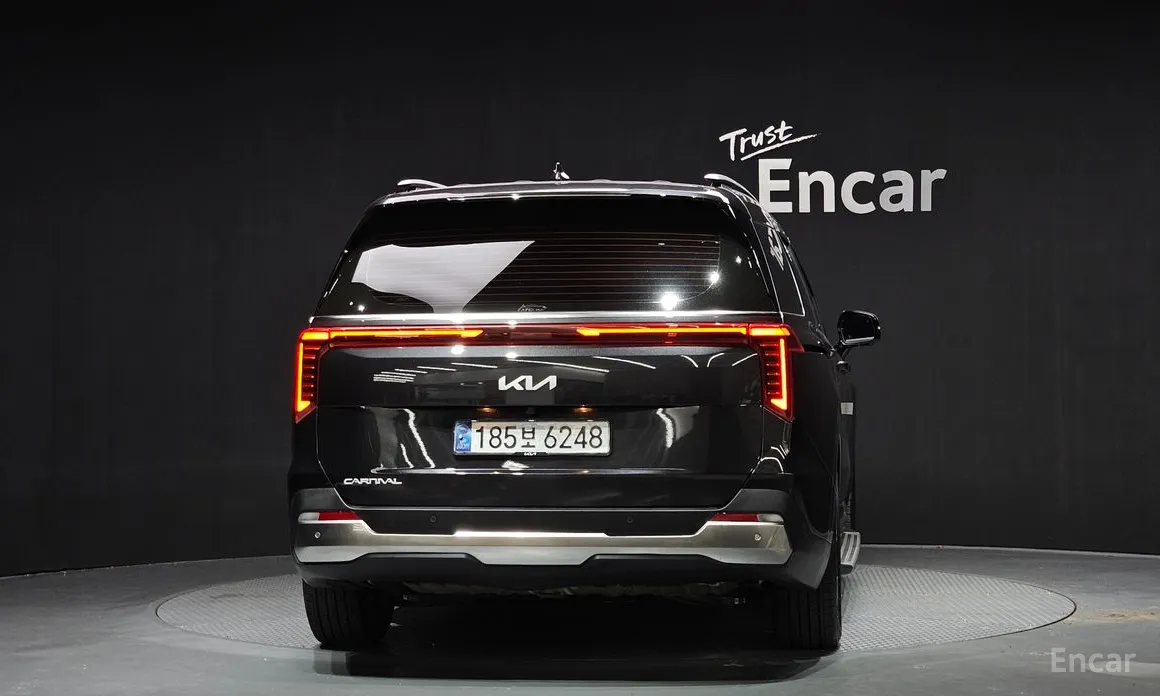 Фото 4 - Kia Carnival