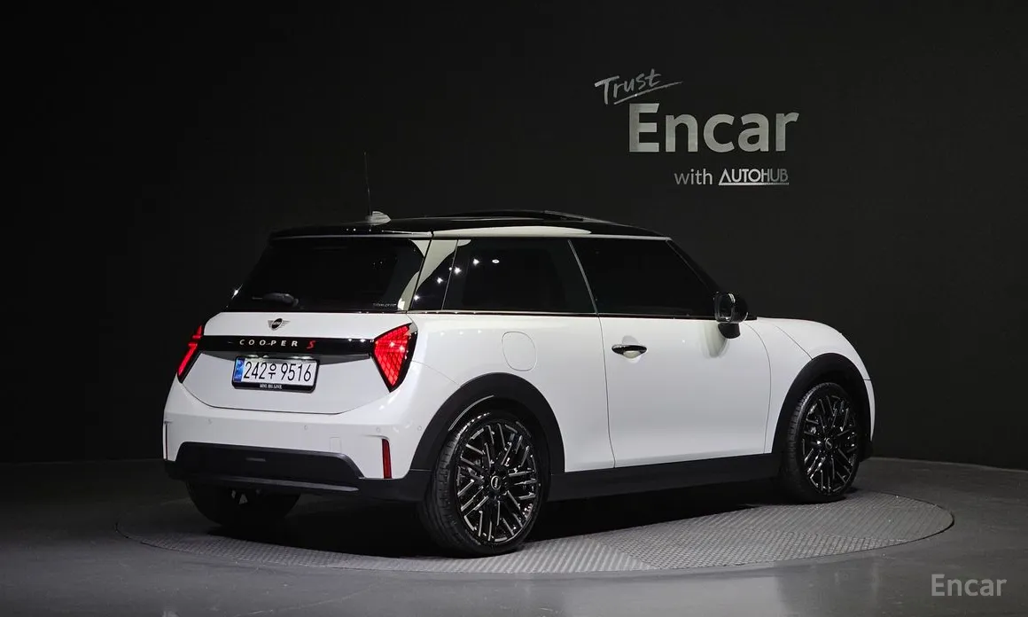 Фото 2 - Mini Cooper