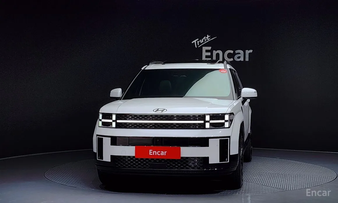 Фото 3 - Hyundai Santa Fe