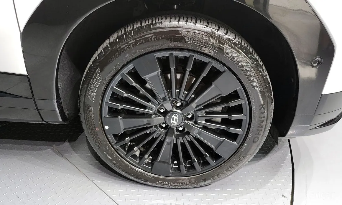 Фото 5 - Hyundai Santa Fe