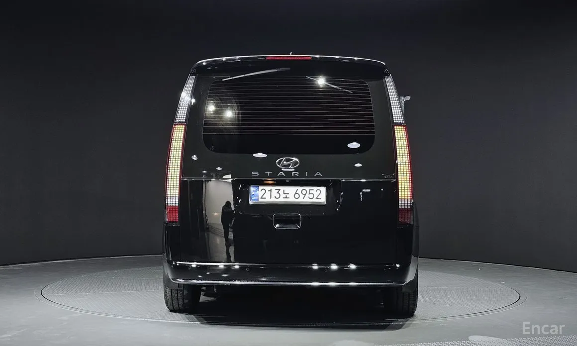 Фото 4 - Hyundai Staria