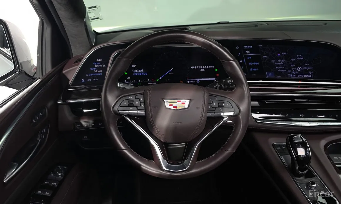 Фото 13 - Cadillac Escalade