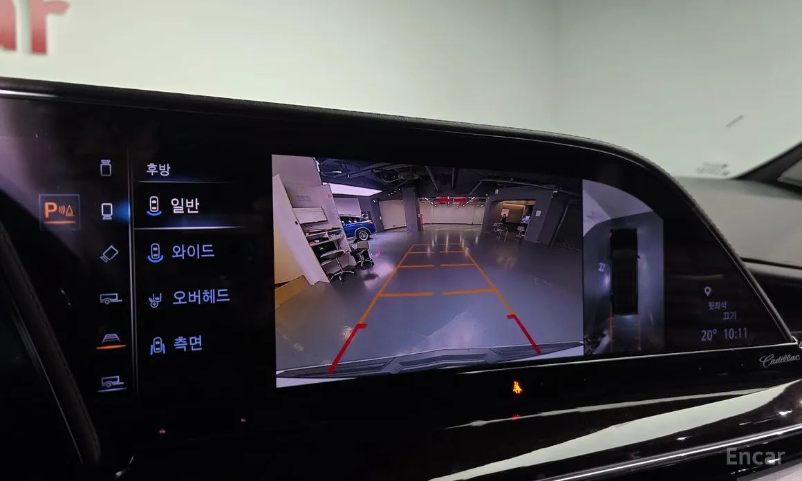 Фото 16 - Cadillac Escalade