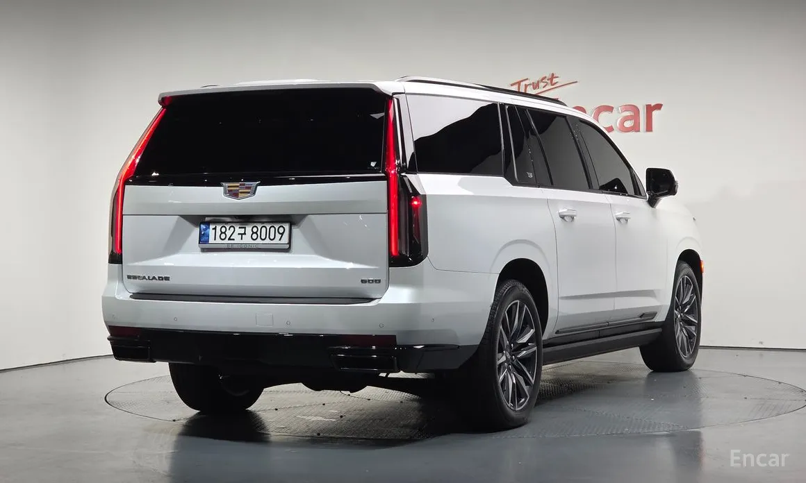 Фото 2 - Cadillac Escalade