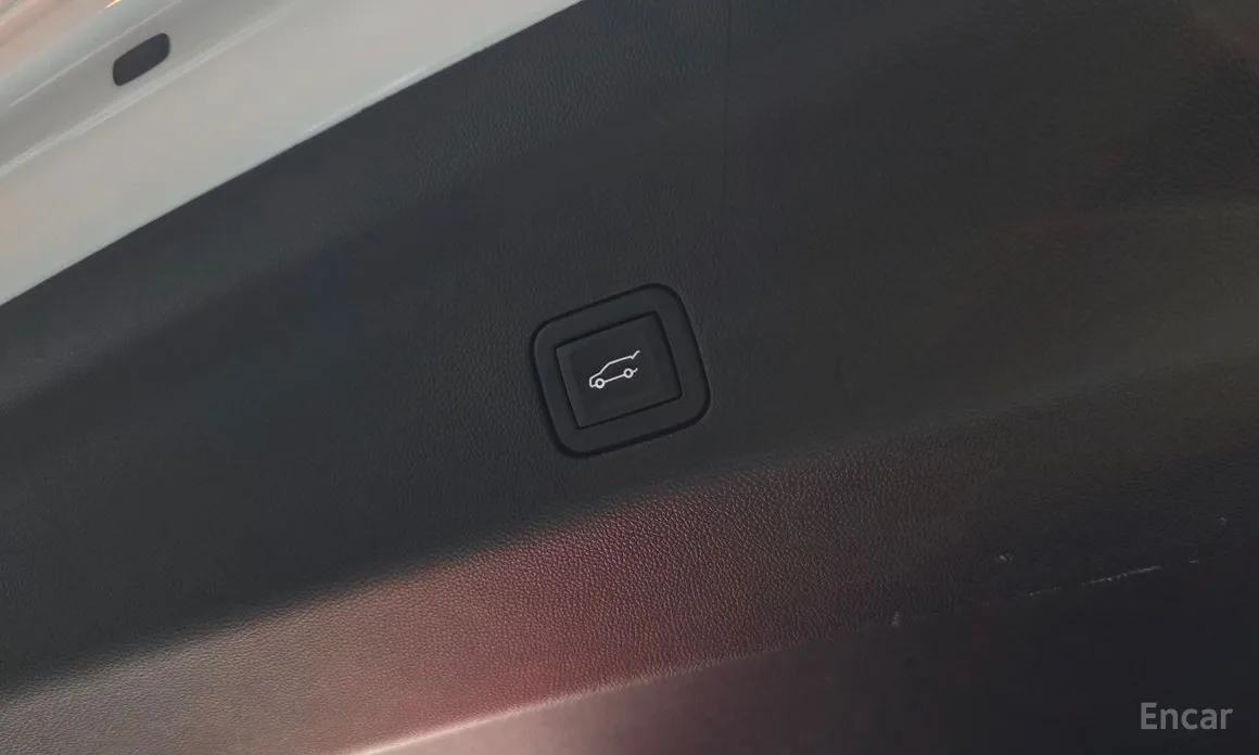 Фото 20 - Cadillac Escalade