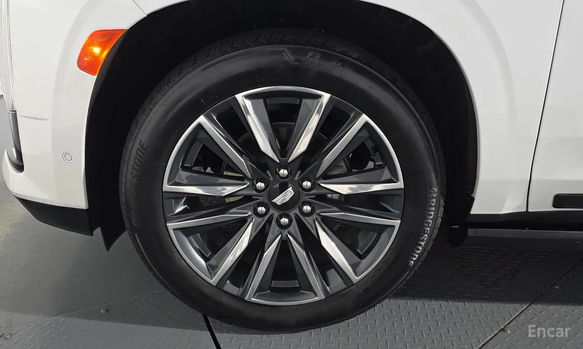 Фото 5 - Cadillac Escalade