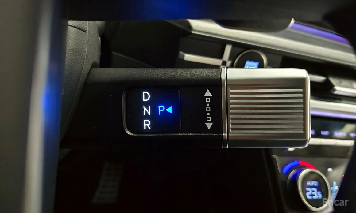 Фото 9 - Hyundai Santa Fe