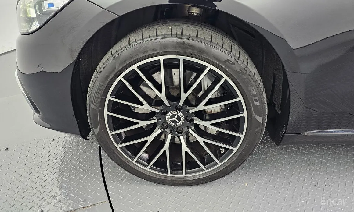 Фото 5 - Mercedes-Benz S-Class