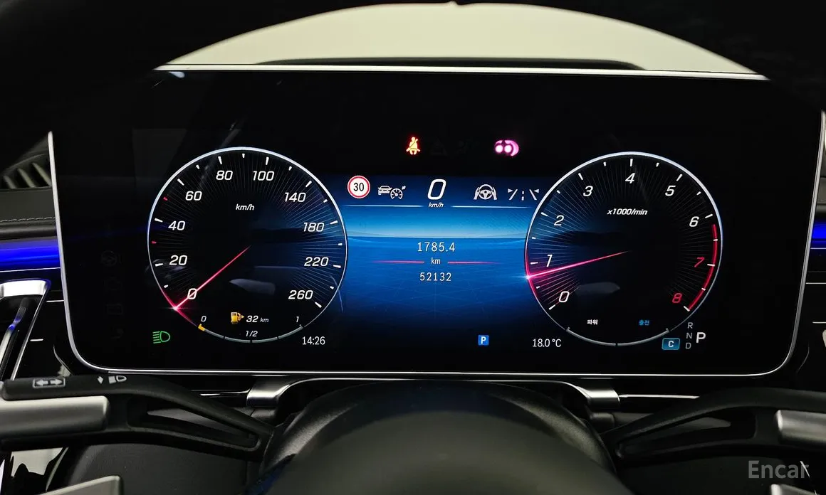 Фото 8 - Mercedes-Benz S-Class