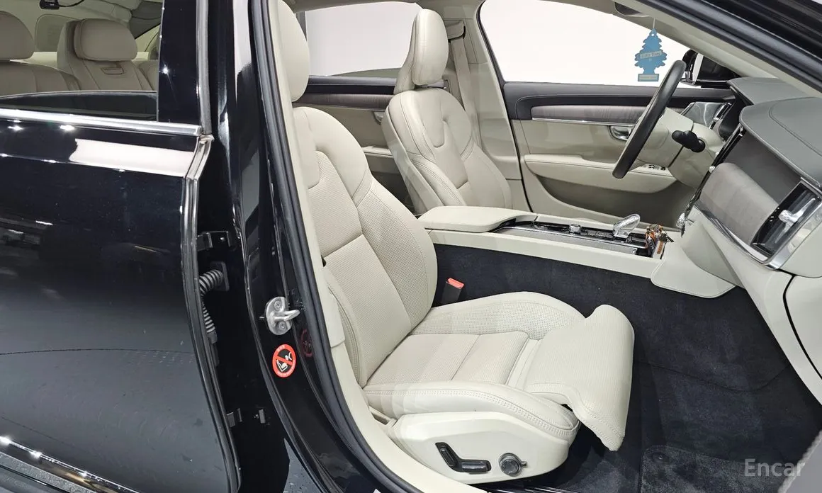 Фото 10 - Volvo S90