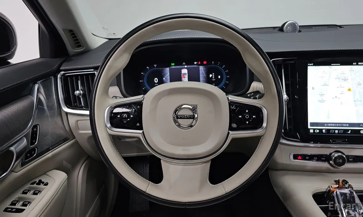 Фото 13 - Volvo S90