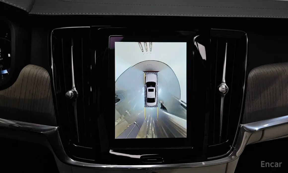 Фото 15 - Volvo S90