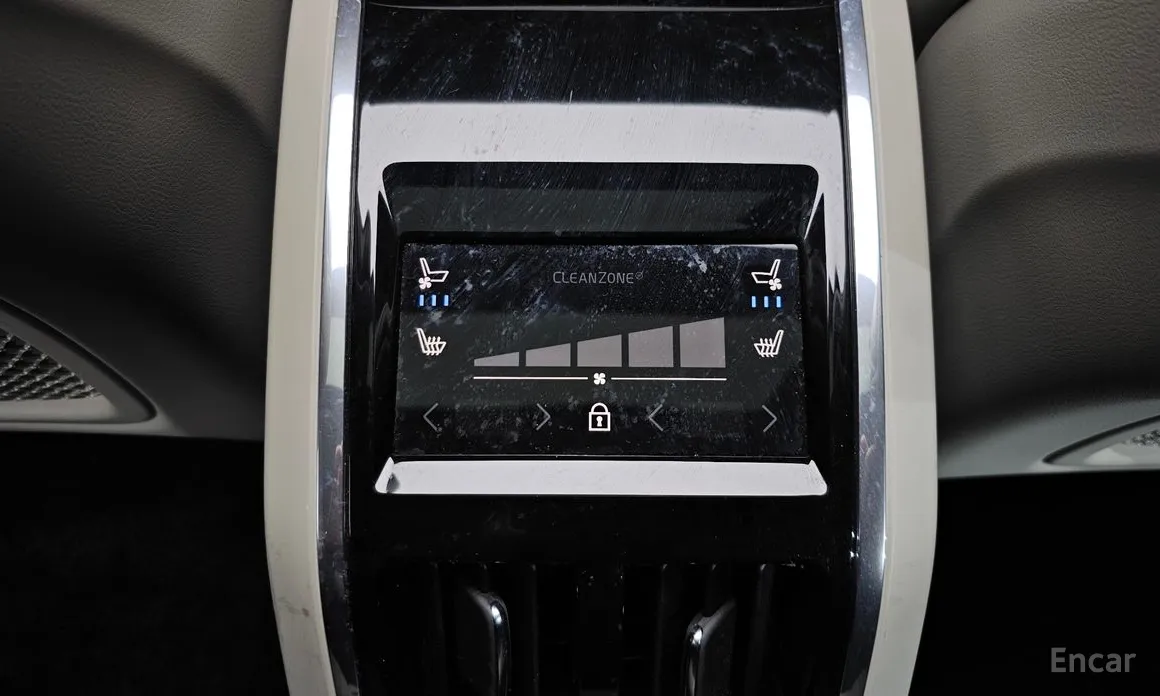 Фото 19 - Volvo S90