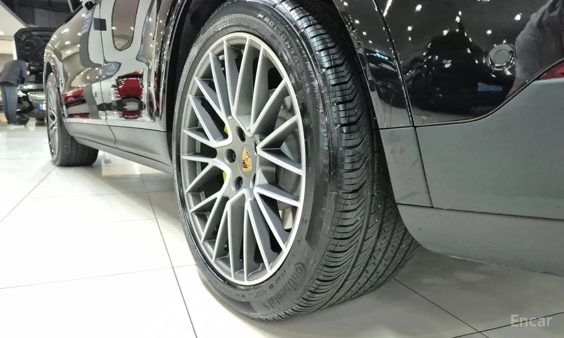 Фото 20 - Porsche Cayenne