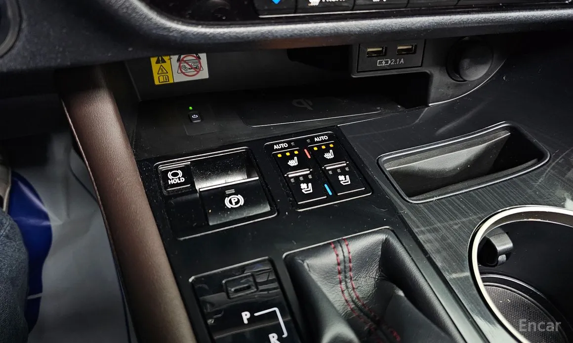 Фото 18 - Lexus RX