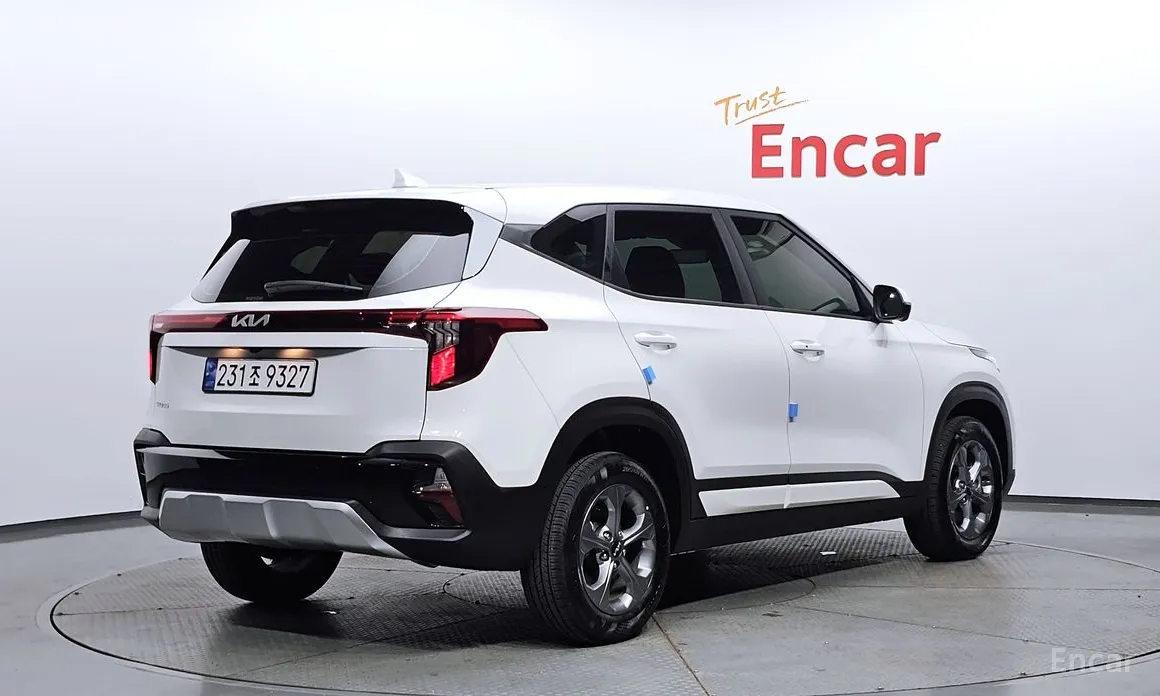 Фото 2 - Kia Seltos