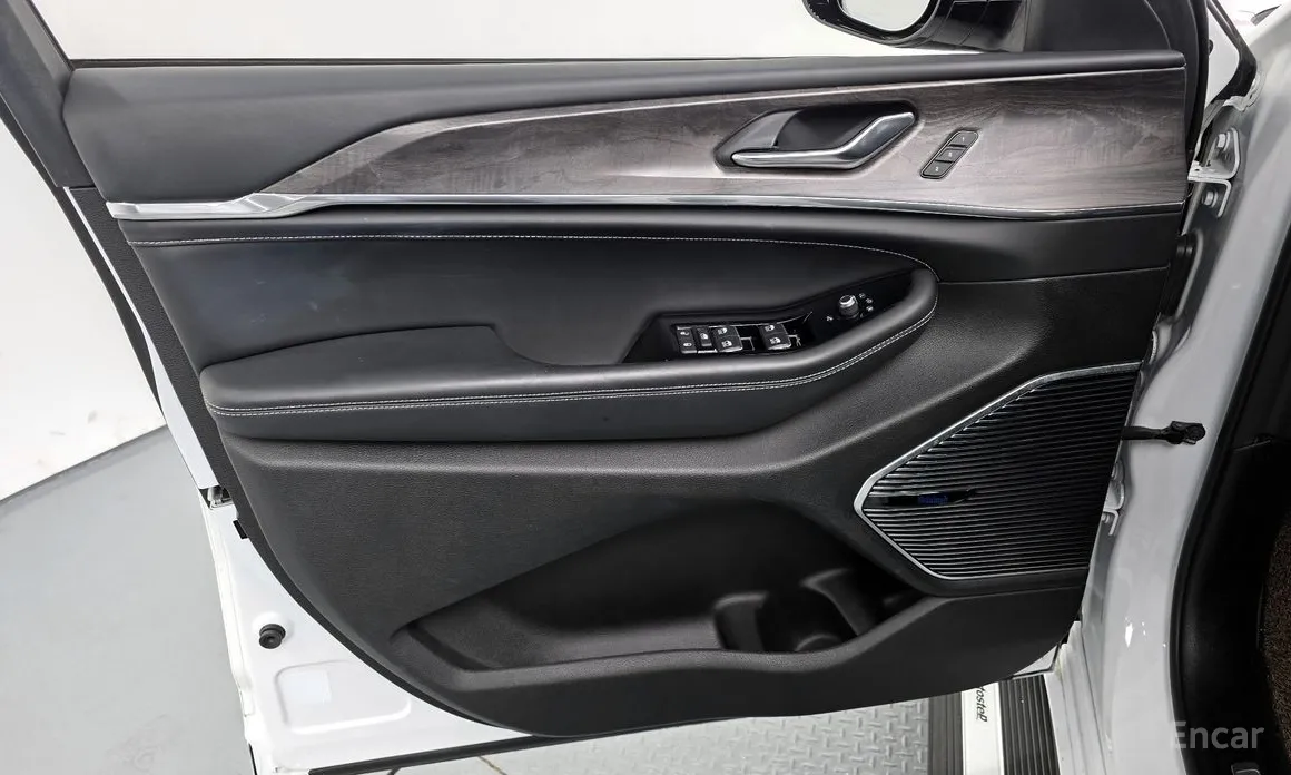 Фото 18 - Jeep Cherokee