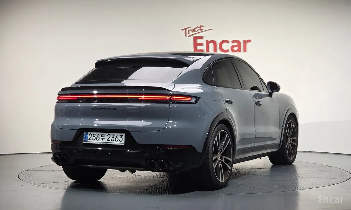 Фото 2 - Porsche Cayenne