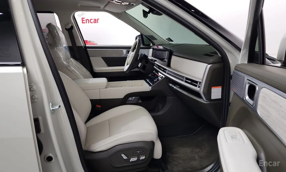 Фото 11 - Hyundai Santa Fe