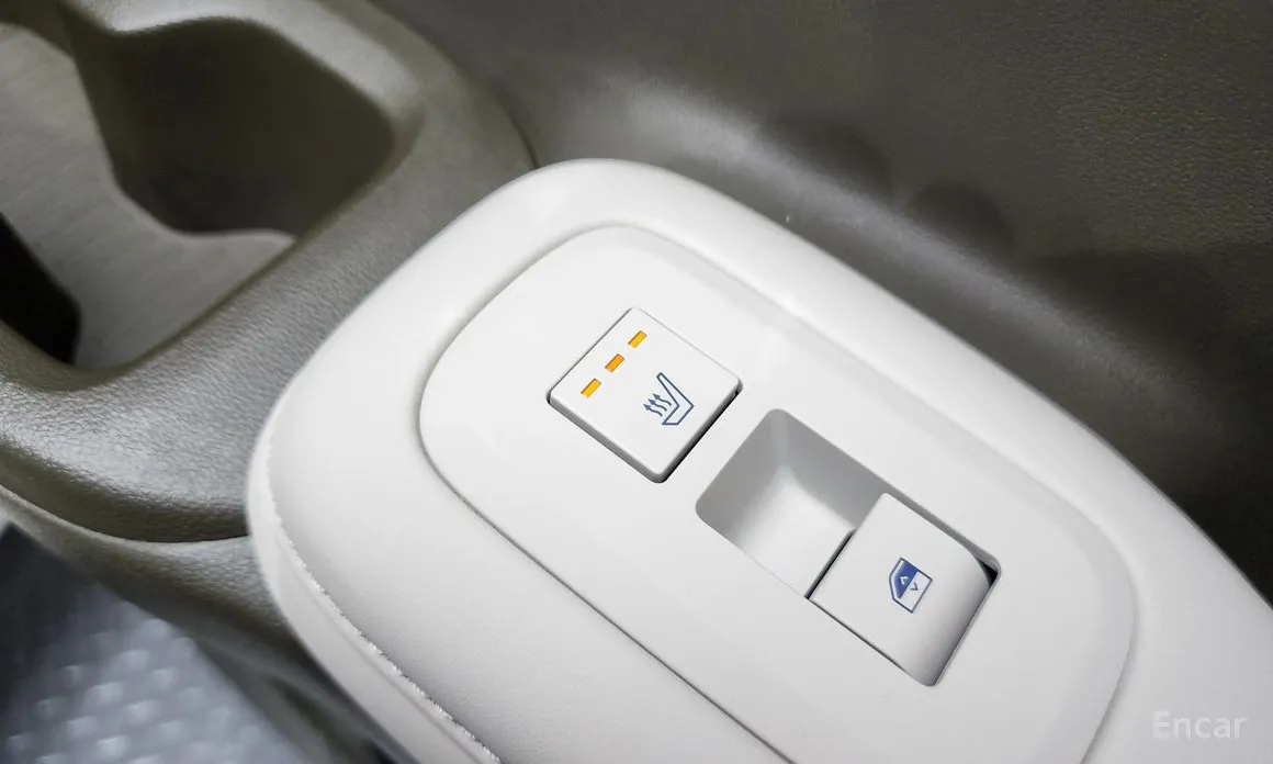 Фото 19 - Hyundai Santa Fe