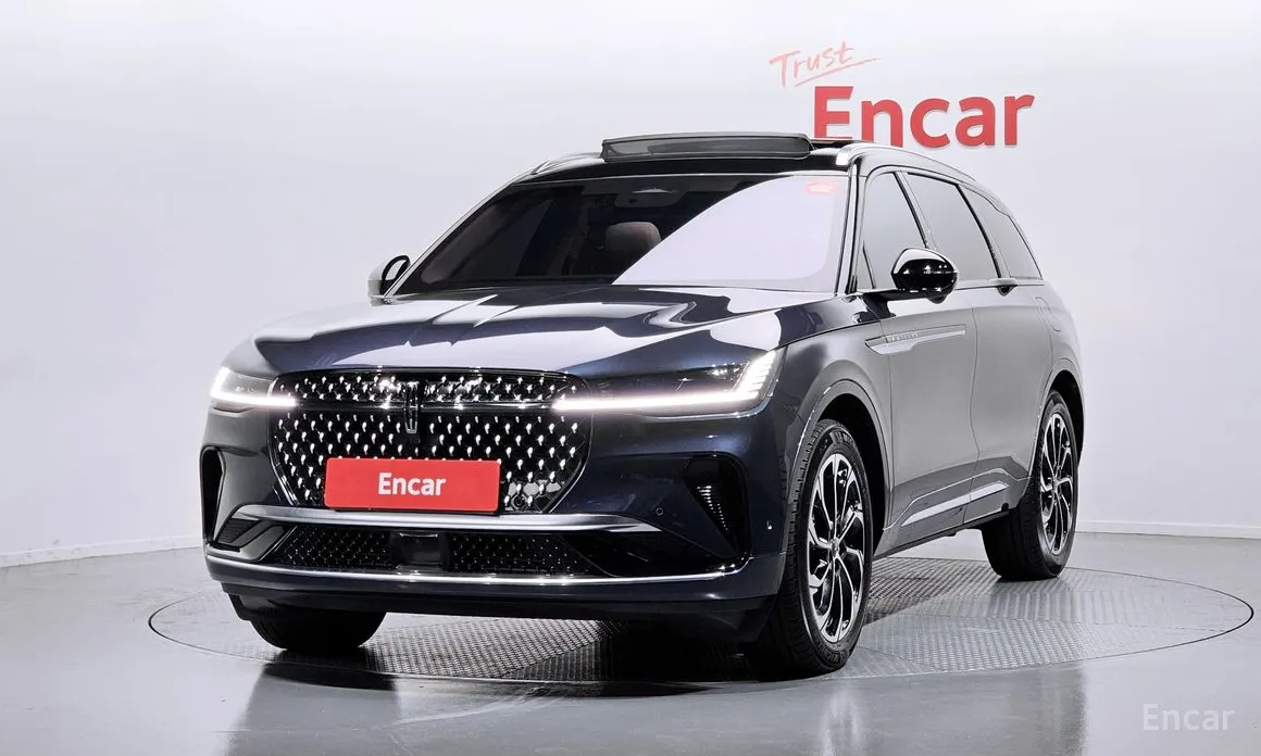 Фото 1 - Lincoln Nautilus