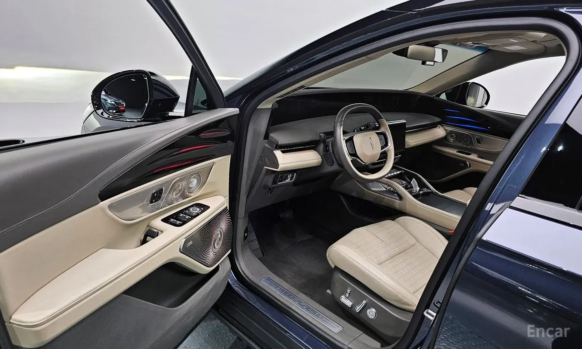 Фото 11 - Lincoln Nautilus