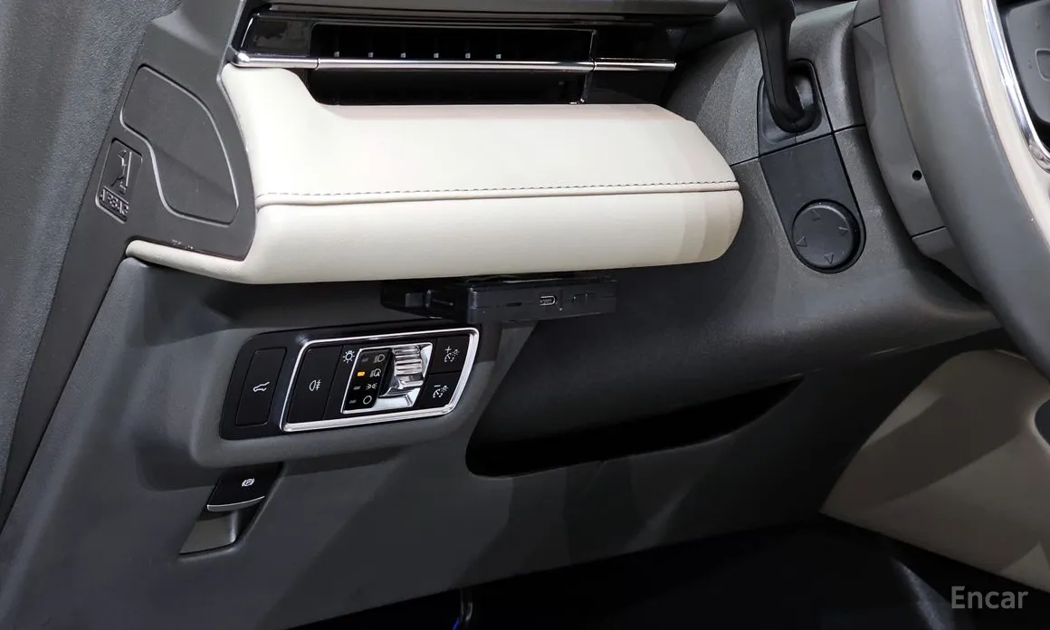 Фото 14 - Lincoln Nautilus