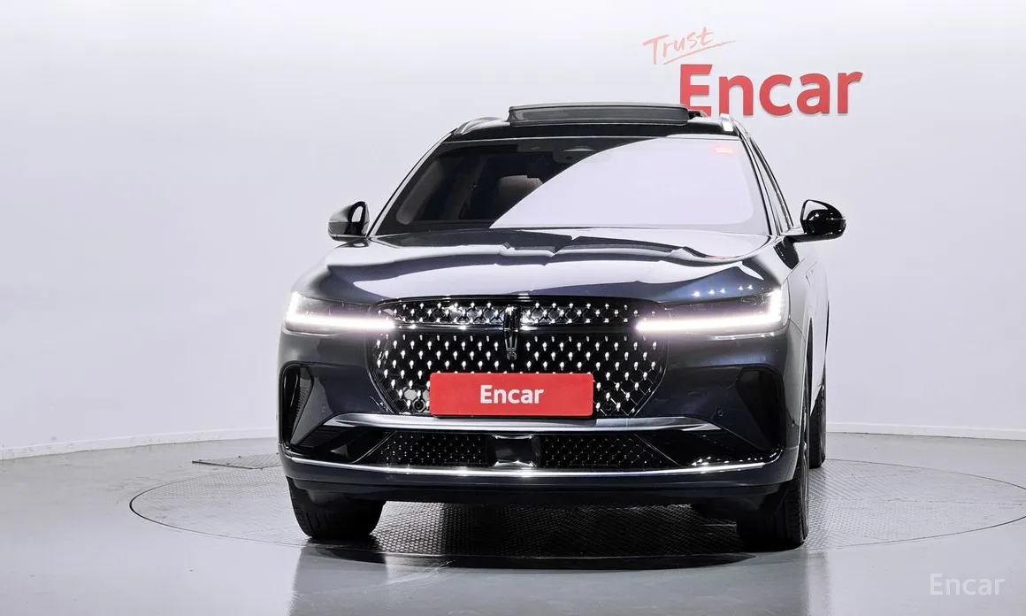 Фото 3 - Lincoln Nautilus