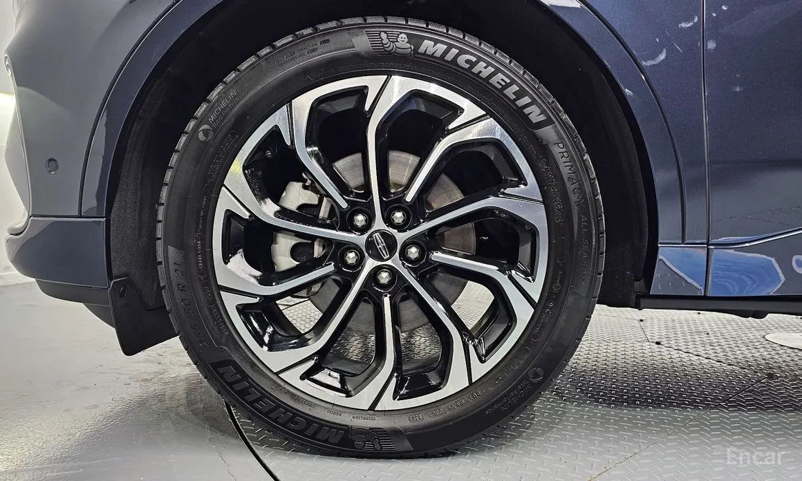 Фото 5 - Lincoln Nautilus