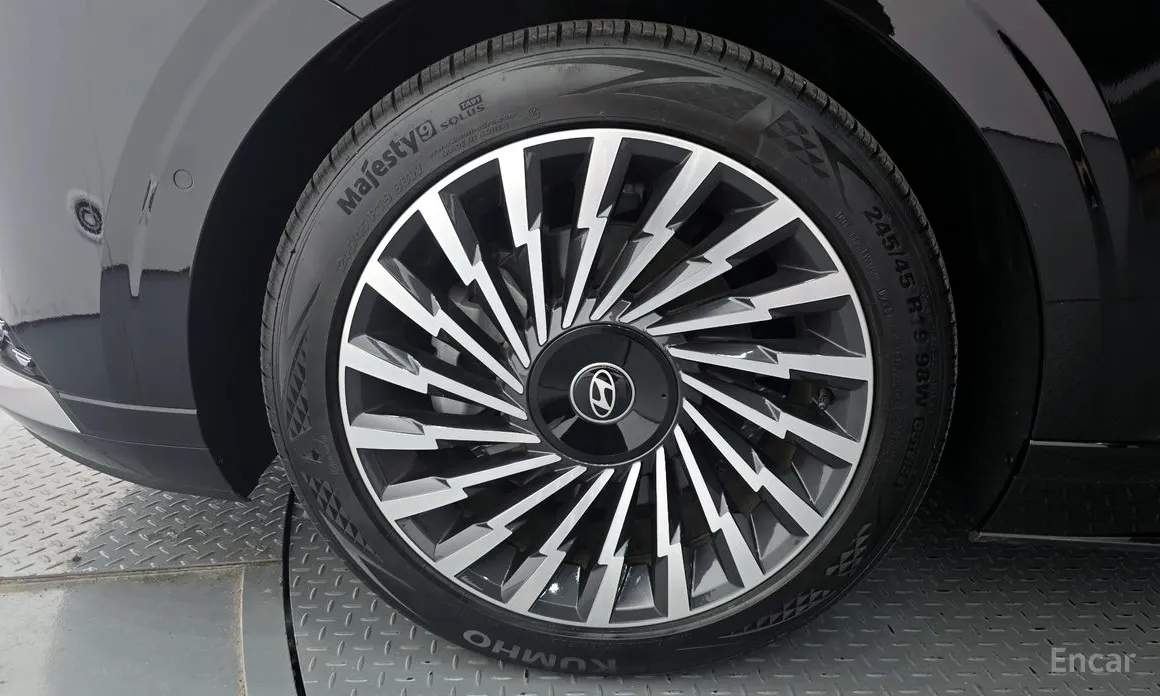 Photo 5 - Hyundai Grandeur