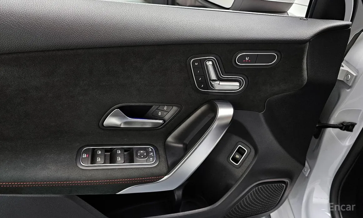 Фото 18 - Mercedes-Benz A-Class