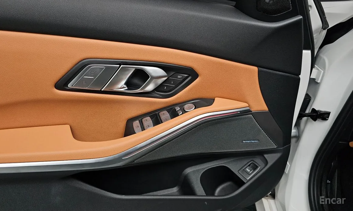 Фото 17 - BMW 3 Series