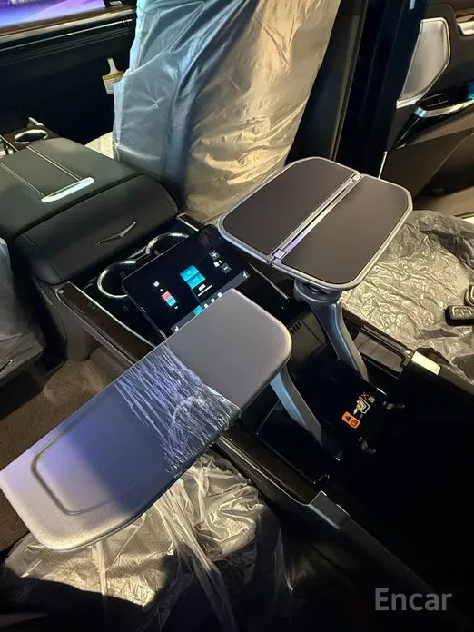 Фото 11 - Cadillac Escalade