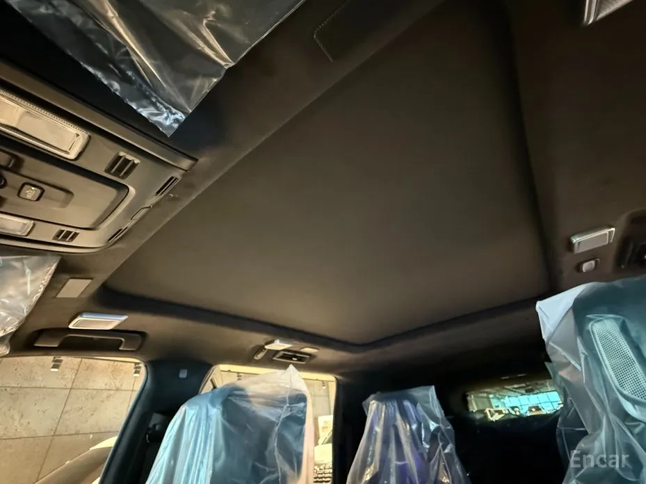 Фото 14 - Cadillac Escalade