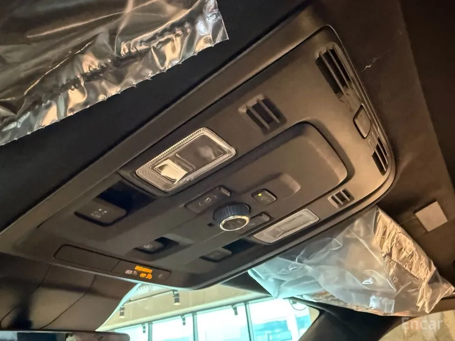 Фото 16 - Cadillac Escalade