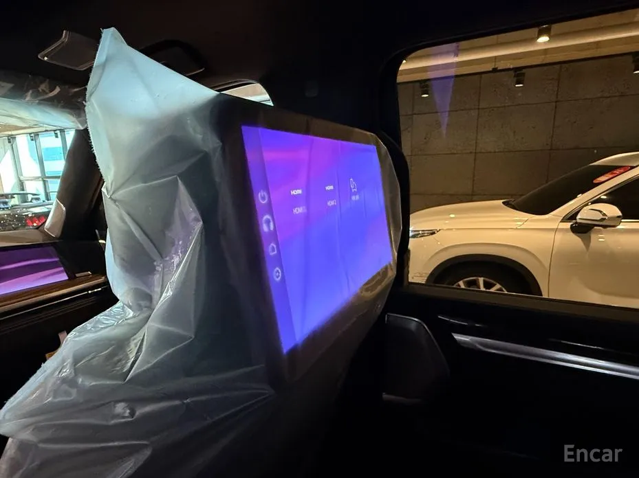 Фото 17 - Cadillac Escalade